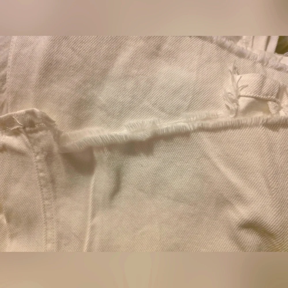 Giani Bini (GB) Mid Rise Distressed Flare Jean- Size 9- NWOT 🤍 - Picture 7 of 7